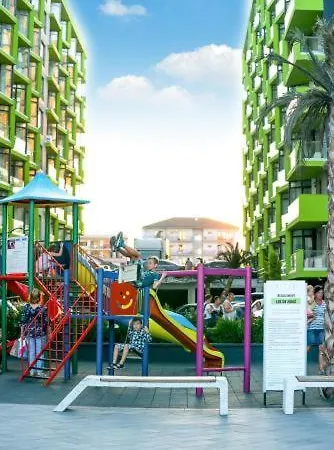 Apartamento Luxury Seaview Azizi - Pool & Latera Mare Năvodari