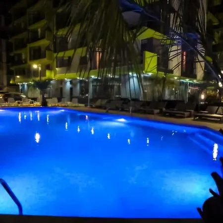 Apartamento Luxury Seaview Azizi - Pool & Latera Mare Năvodari