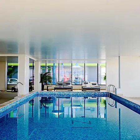 Apartamento Luxury Seaview Azizi - Pool & Latera Mare Năvodari