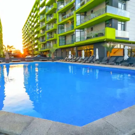 Apartamento Luxury Seaview Azizi - Pool & Latera Mare Năvodari