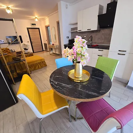 Apartamento Luxury Seaview Azizi - Pool & Latera Mare