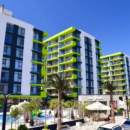 Apartamento Luxury Seaview Azizi - Pool & Latera Mare Năvodari